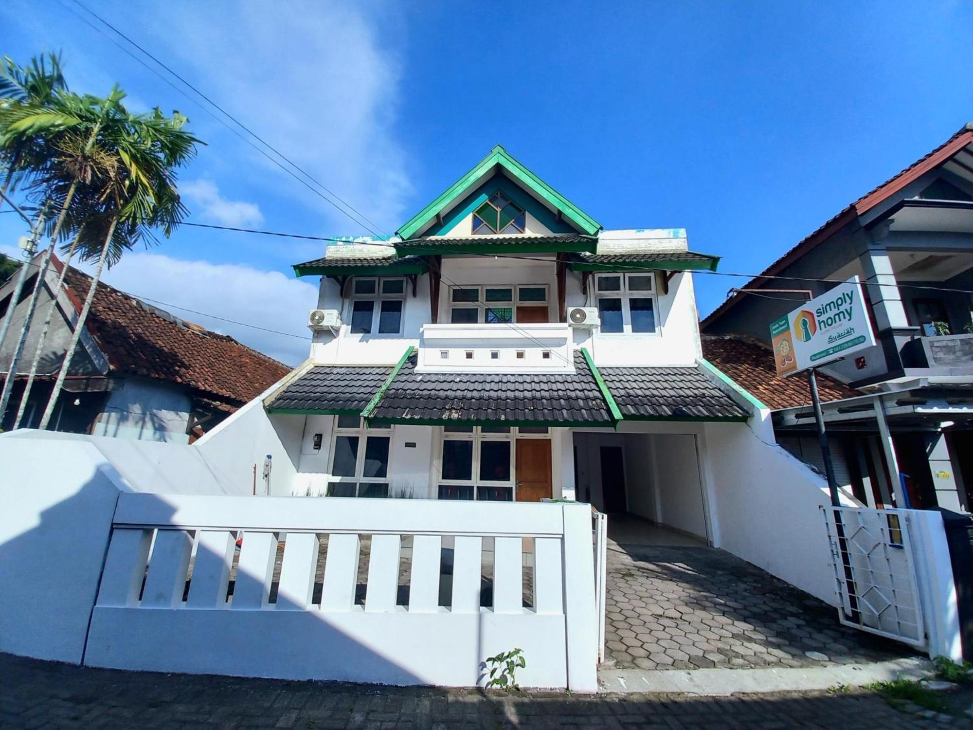 Homestay Jogja 4 Kamar Tidur Full AC dekat Gembiraloka Yogyakarta Bagian luar foto